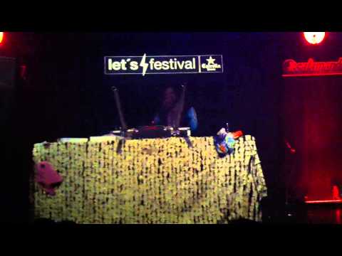 Let's Festival - Salamandra L'Hospitalet / Dj Meneo (Zombie Nation - Kernkraft 400) - 02/03/2013