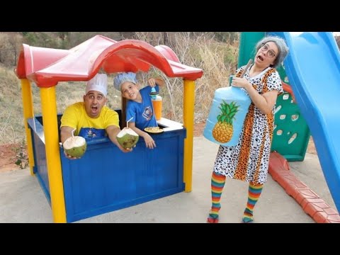 LUCAS E PAPAI BRINCAM DE LANCHONETE com Vovó Terezinha