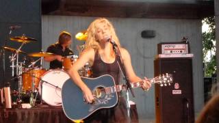 &quot;Hip To My Heart&quot; performed by The Band Perry