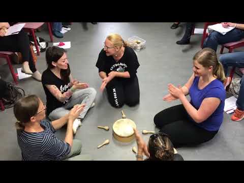 download lagu mp3 mp4 Elke Gulden, download lagu Elke Gulden gratis, unduh video klip Elke Gulden