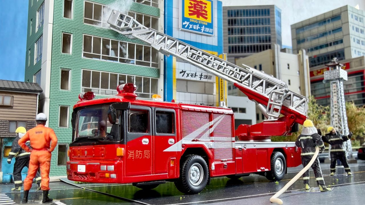 【圧巻】巨大ハシゴ車、出動。【働く車】｜EPIC Japanese Ladder Truck
