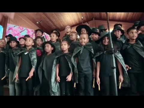 Seeinh my son in this video..Rip.. the mighty shadow..