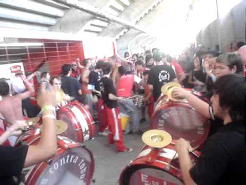 "independiente 1 estudiantes 2" Barra: Los Leales • Club: Estudiantes de La Plata