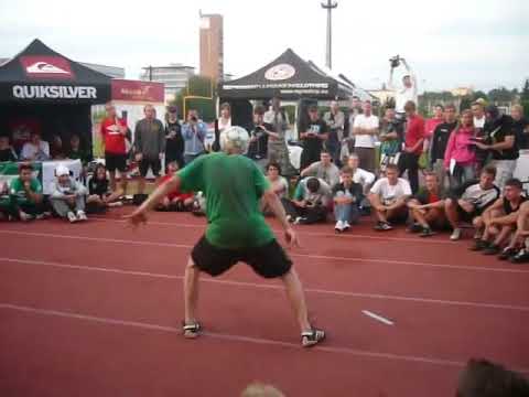 Super ball 2011 FINAL Szymo vs Skora / Freestyle Football