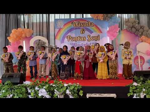 Persembahan dari Wisudawan Kelompok B (2022-2023) "Bila Ku Pandang Wajahmu"