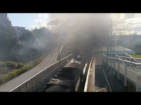 Steam locomotive JA1271 flying through Meadowbank station, 16 Oct, 2022
