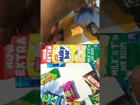 Milky Bar Chocolate Unboxing😋#milkybar #chocolate #shorts #shortvideo #chocolates #milkybarchocolate