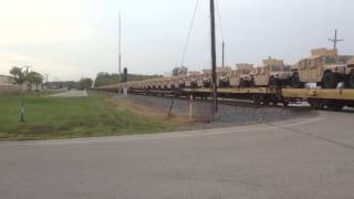 preview picture of video 'Humvee train going through Eaton, OH'
