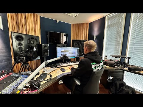Armin van Buuren Live Studio Session: Creating 'A State Of Trance Year Mix 2022' 🎥