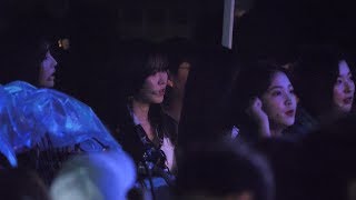 180916 레드벨벳 (Red Velvet) 무대 대기중에 에디킴(Eddy Kim)노래듣는 [4K] 직캠 Fancam (어제그린오늘 뮤직페스티벌) by Mera