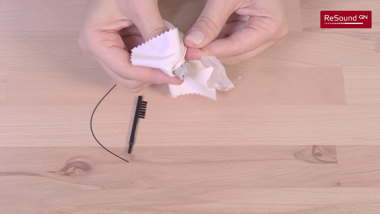How to clean BTE hearing aids