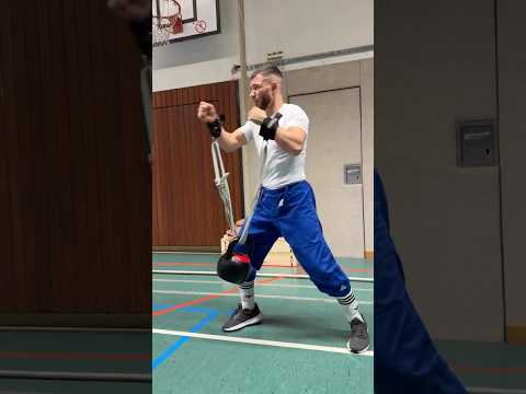 Special strength training for judokas: Kumi Kata with bands & kettlebell for endurance  #judo #bjj