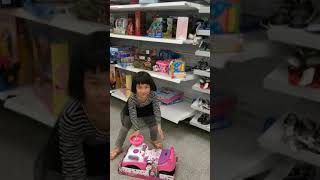 4 cha con di Ross Store kiem Momy 2018 20180527 122530