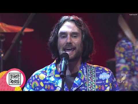 End of Fashion perform "Ruby Lips" at 7Perth Telethon - (16.10.2021)