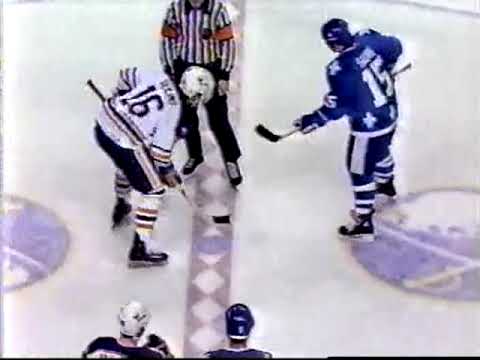 Lindy Ruff's goal against Nordiques, november 1985