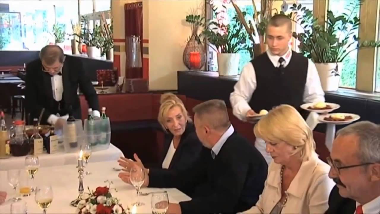 Learn to carry a plate and tray