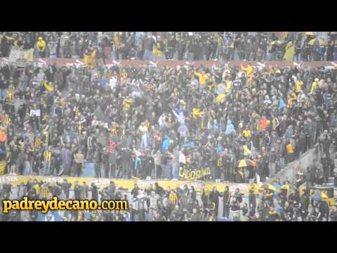 "Hinchada Peñarol vs. Juventud - Apertura 2014" Barra: Barra Amsterdam &bull; Club: Peñarol