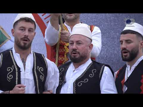 Djemtë këndojnë me kostumet popullore - Big Brother Albania Vip