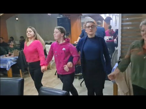 Kolo za sestre Lejlu i Amilu - Restoran "Kod Gerija" - bend "Benjo & Damir"