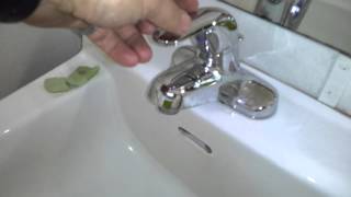 preview picture of video 'Bathroom tour: gerber toilet at Brookneal trailer'
