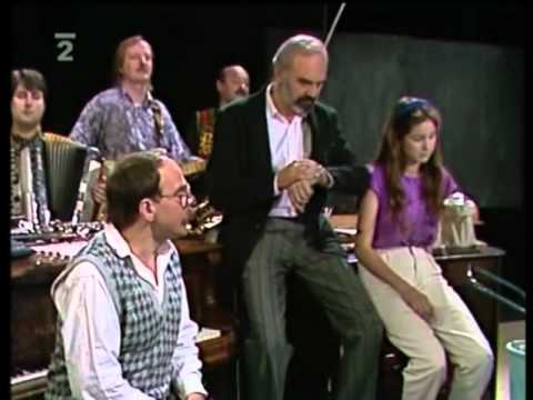 Usnul a spí (Uhlíř, Svěrák)