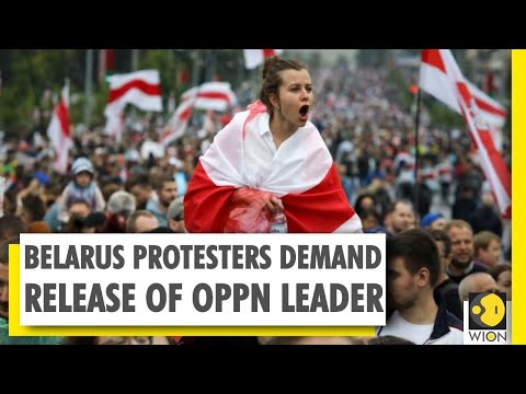 Several women gathered to support Maria Kolesnikova in Minsk | Belarus Unrest | World News