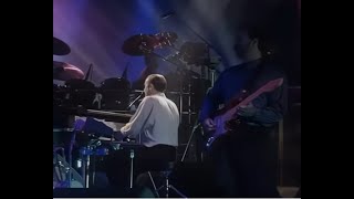 Download lagu PHIL COLLINS - Do you remember? (live in New York, 02/10/1990) mp3