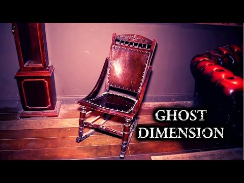 Haunted escape room at Moviescape - Part 1 - Ghost Dimension Flying Solo - SE3 EP1 #PARANORMAL
