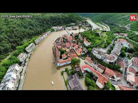 Pogled iz zraka na poplavljeni Obrovac