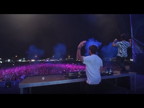 CAT DEALERS AT ARENAL SOUND