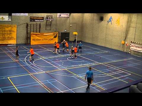 Rick Wessel scoort one-hander op eindsignaal!