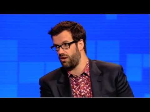 Marcus Brigstocke raps The Shamens' "Ebeneezer Goode"