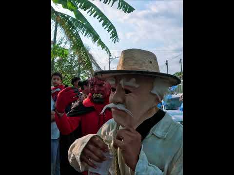 Su cara lo dijo TODO 🤣 Probando aguardiente de 45°