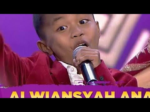 Expresi alwiansah menyanyi tik tok, "alwi membeli motor dan untuk berobat ibu.