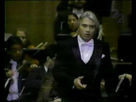 Dmitri Hvorostovsky sings Cortigiani, vil razza dannata (Rigoletto)