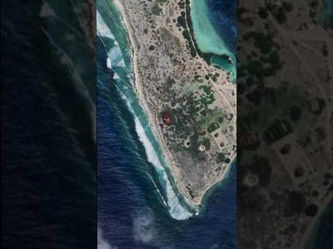 Abandoned Port Discovered on Canton Island 🌍 | Google Earth