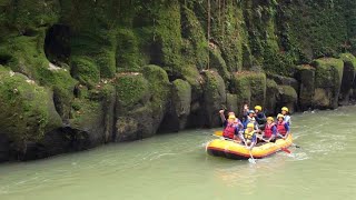 preview picture of video 'Rafting In North Sumatera INDONESIA'