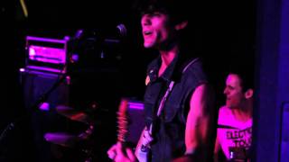 Electric Touch "Beautiful Mess" (Live)