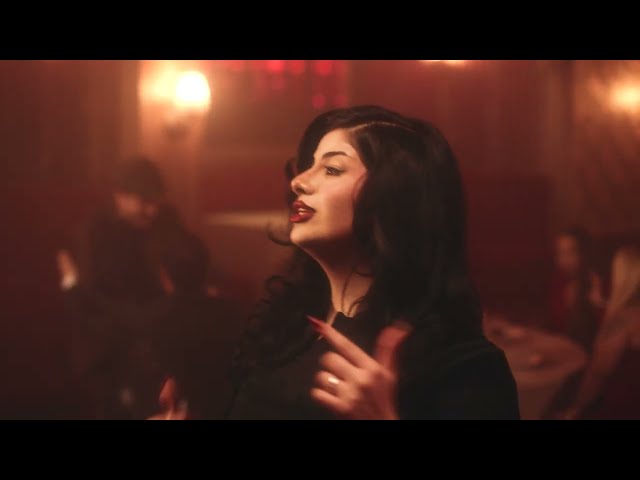 Video zu 'Spieglein Spieglein' ansehen