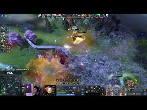 AMMAR literally doing no DAMAGE to Watson's Pudge 😂