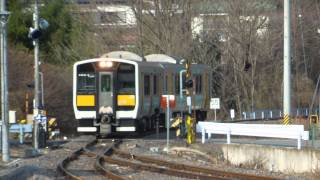 preview picture of video '水郡線キハE130系 磐城棚倉駅到着 JR-East KiHa-E130 series DMU'