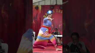 Download lagu Sinden jaipong #jaipongan #tarijaipong mp3 Download lagu Sinden jaipong #jaipongan #tarijaipong mp3