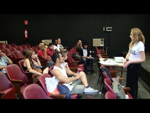 Projeto social leva aulas de cinema para população