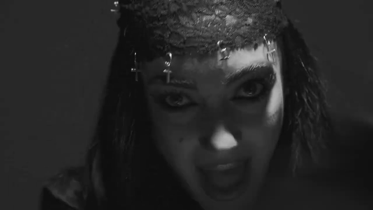 "Abbi cura di te" è il nuovo singolo di RAÈLA
