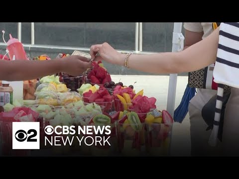 NYC street vendors say city's permitting system is failing