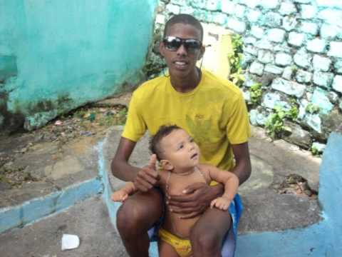 A FAVELA TODA REVOLTADA