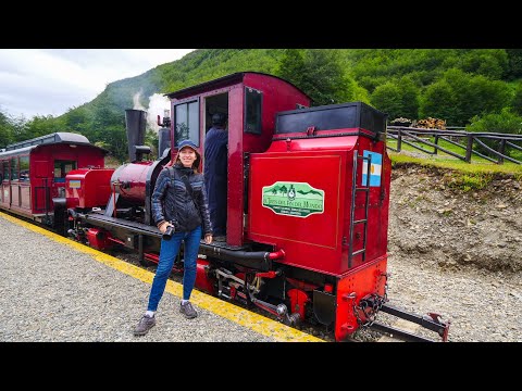 乘坐世界盡頭的火車？| 阿根廷烏斯懷亞的標誌性鐵路之旅 (Riding the Train at END of the WORLD ?? | Iconic RAILWAY JOURNEY in Ushuaia, Argentina)