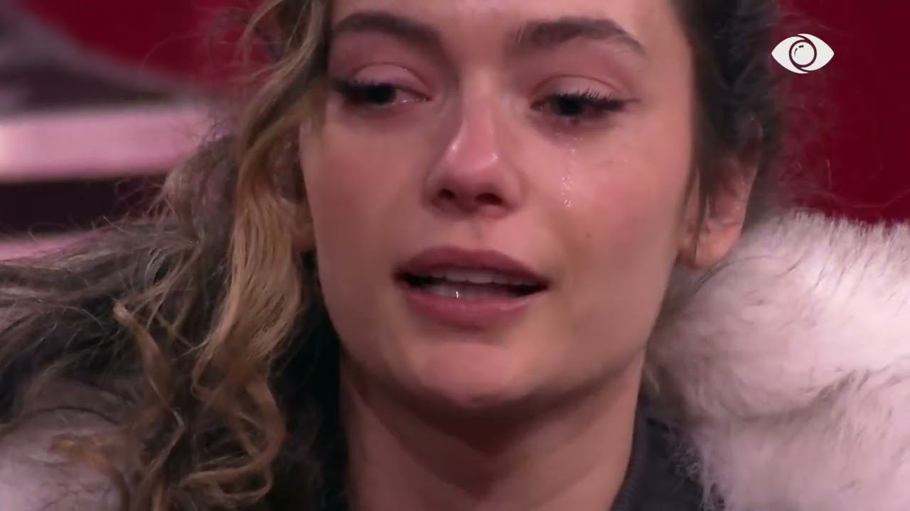 Kur doli babi nga burgu, kisha dy vite pa e përqafuar/ Livia mes lotësh tregon historinë e saj