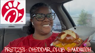 SLAYTEMBER DAY 2: @chickfila PRETZEL CHEDDAR CLUB SANDWICH #THEREVIEWQUEEN #SLAYTEMBER 