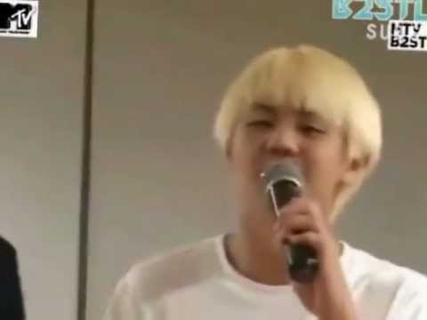 Yoseob (B2ST), 1 Mic is Not Enough :D